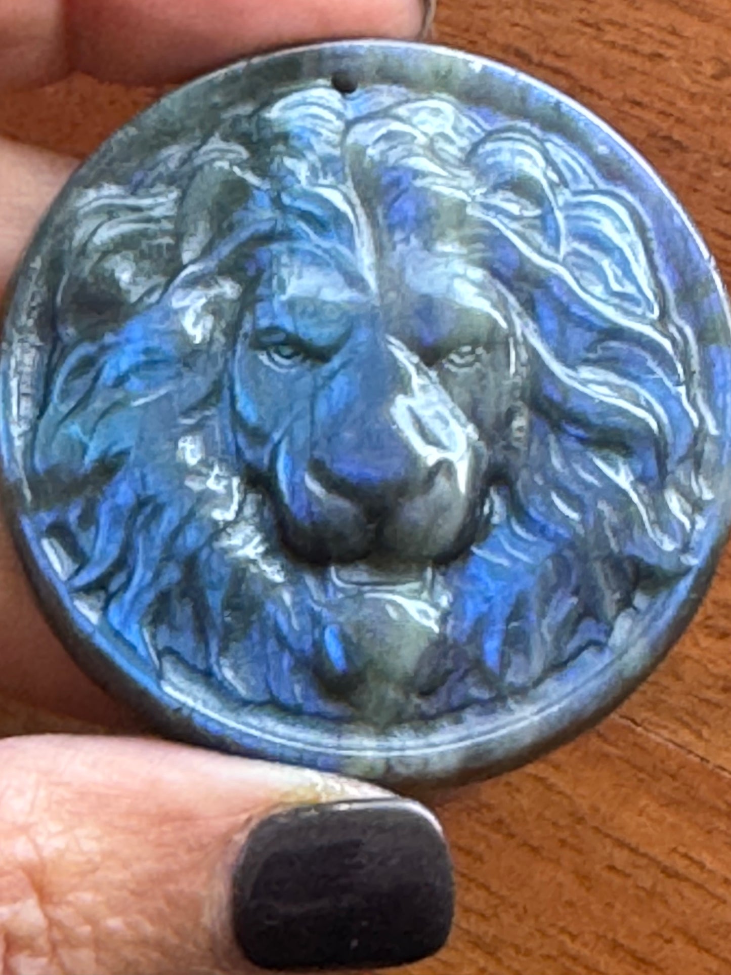 Leo Labradorite Carving – Strength, Courage & Magic