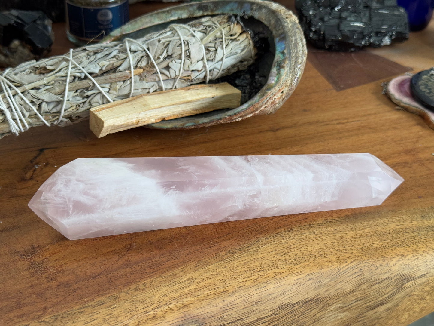 🌸 Rose Quartz Wand – 420g of Pure Love Energy
