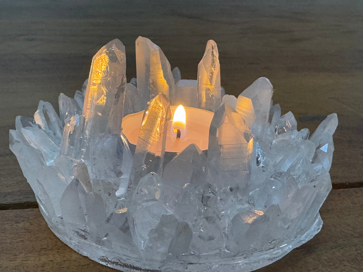 Quartz points candle holder