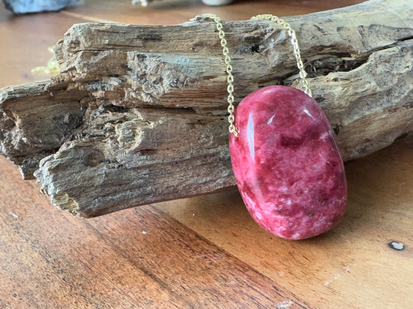 ✨ Thulite Drop with Gold-Plated Necklace ✨
