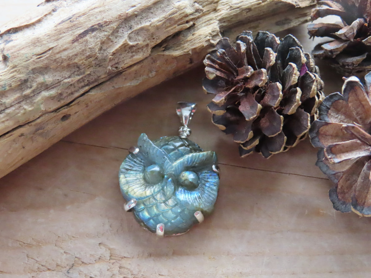 Labradorite Owl Carving Sterling Silver Pendant – Magic, Wisdom & Spiritual Protection