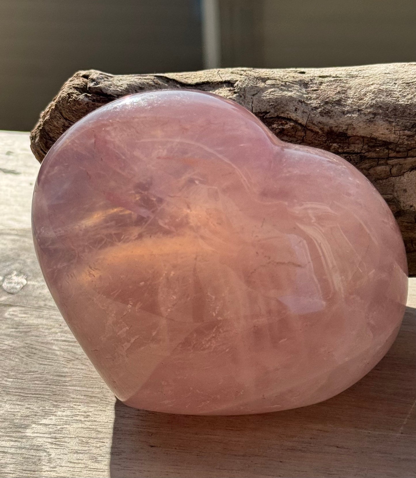 Rose Quartz Heart – The Frequency of Unconditional Love 1.090lb