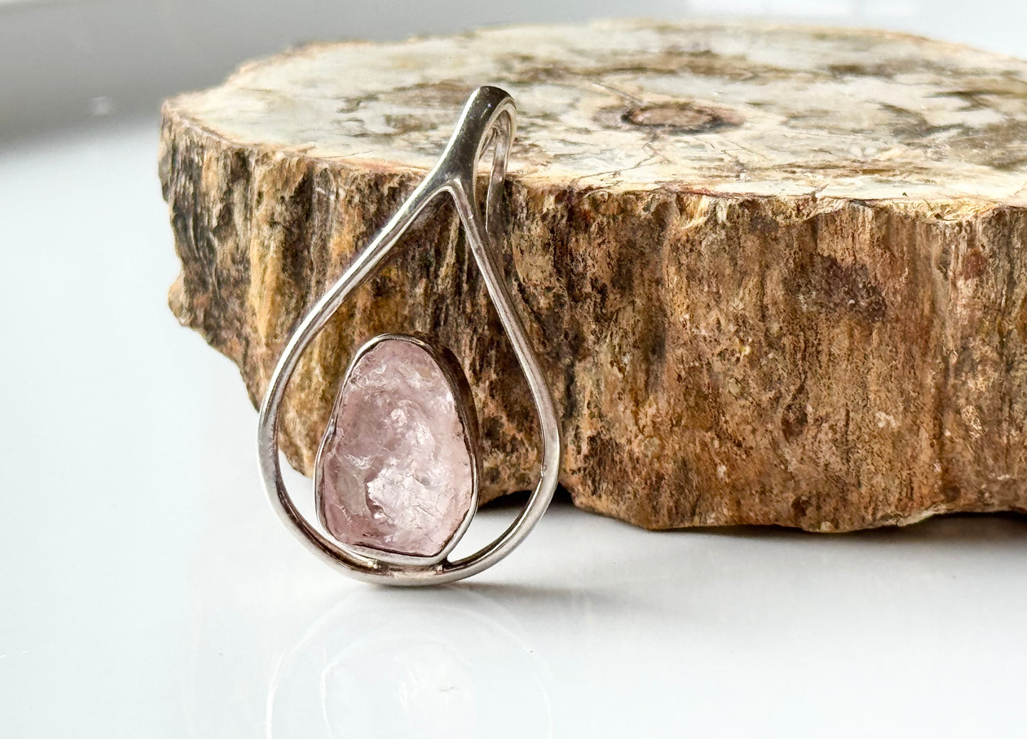 Morganite Pendant – Heart Awakening & Divine Love