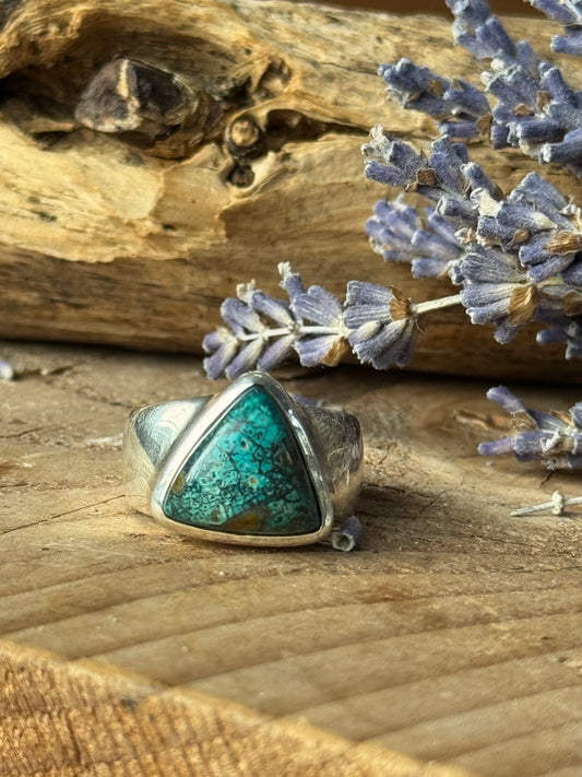 Shattuckite Ring – The Voice of Inner Truth 
size 7