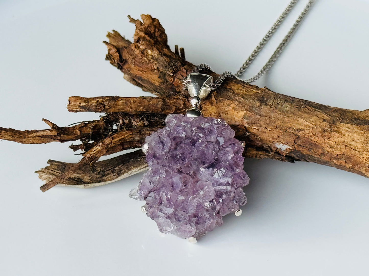 🌸 Amethyst Flower Pendant