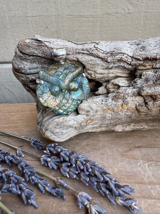 Labradorite Owl Carving Sterling Silver Pendant – Magic, Wisdom & Spiritual Protection
