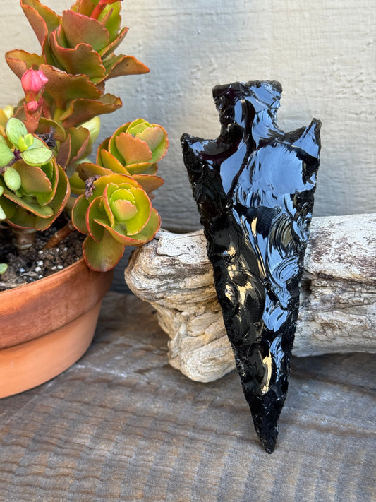 Large Obsidian Arrow