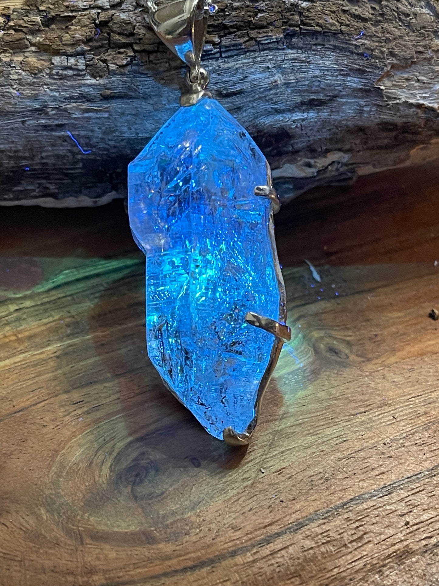 Rare Fluorescent Quartz pendant