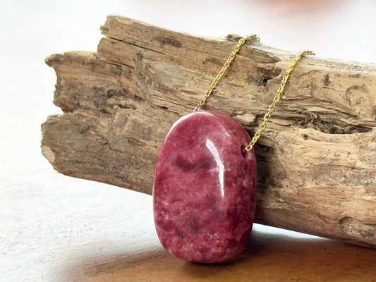 ✨ Thulite Drop with Gold-Plated Necklace ✨