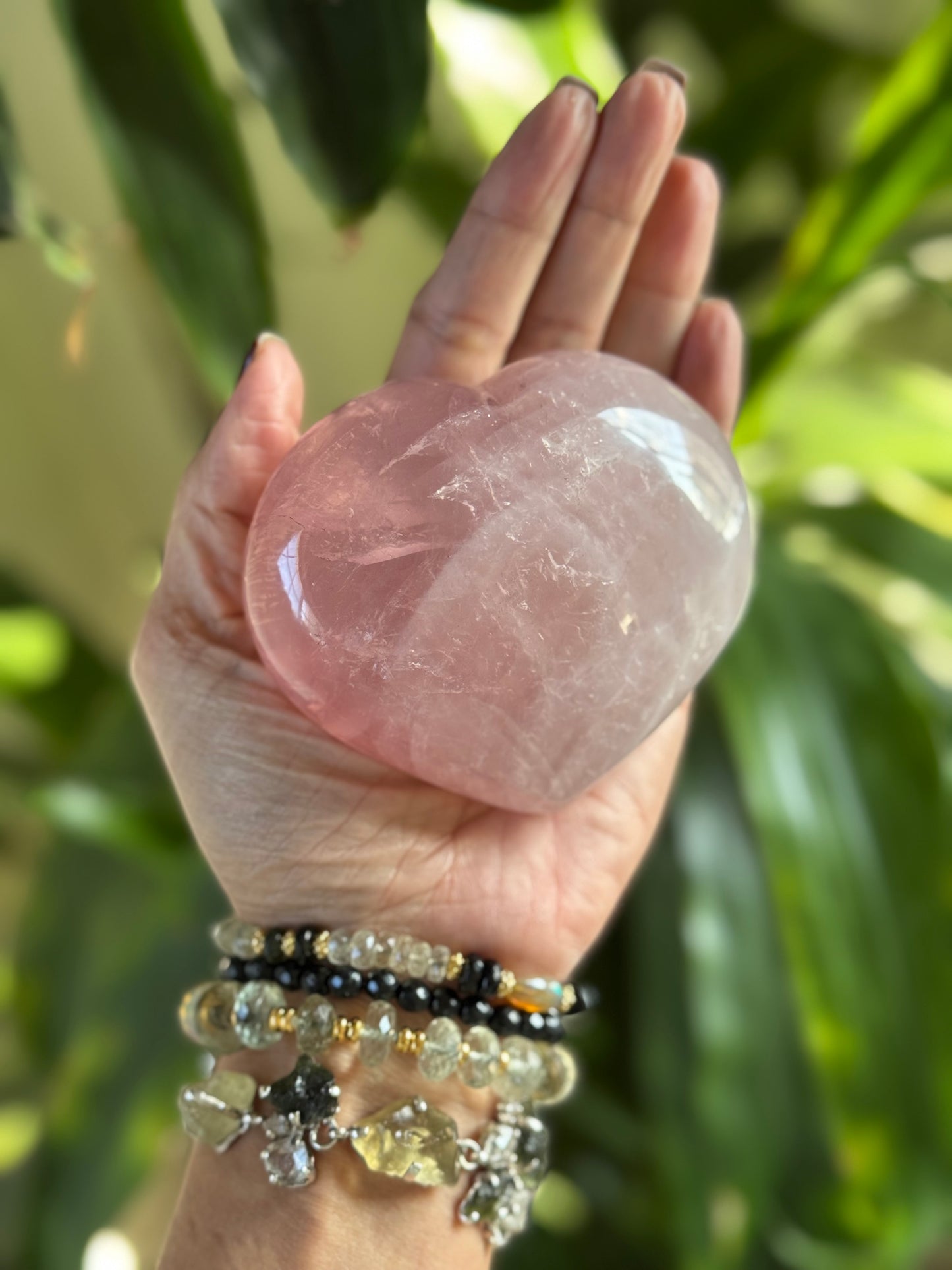 Rose Quartz Heart – The Frequency of Unconditional Love 1.090lb