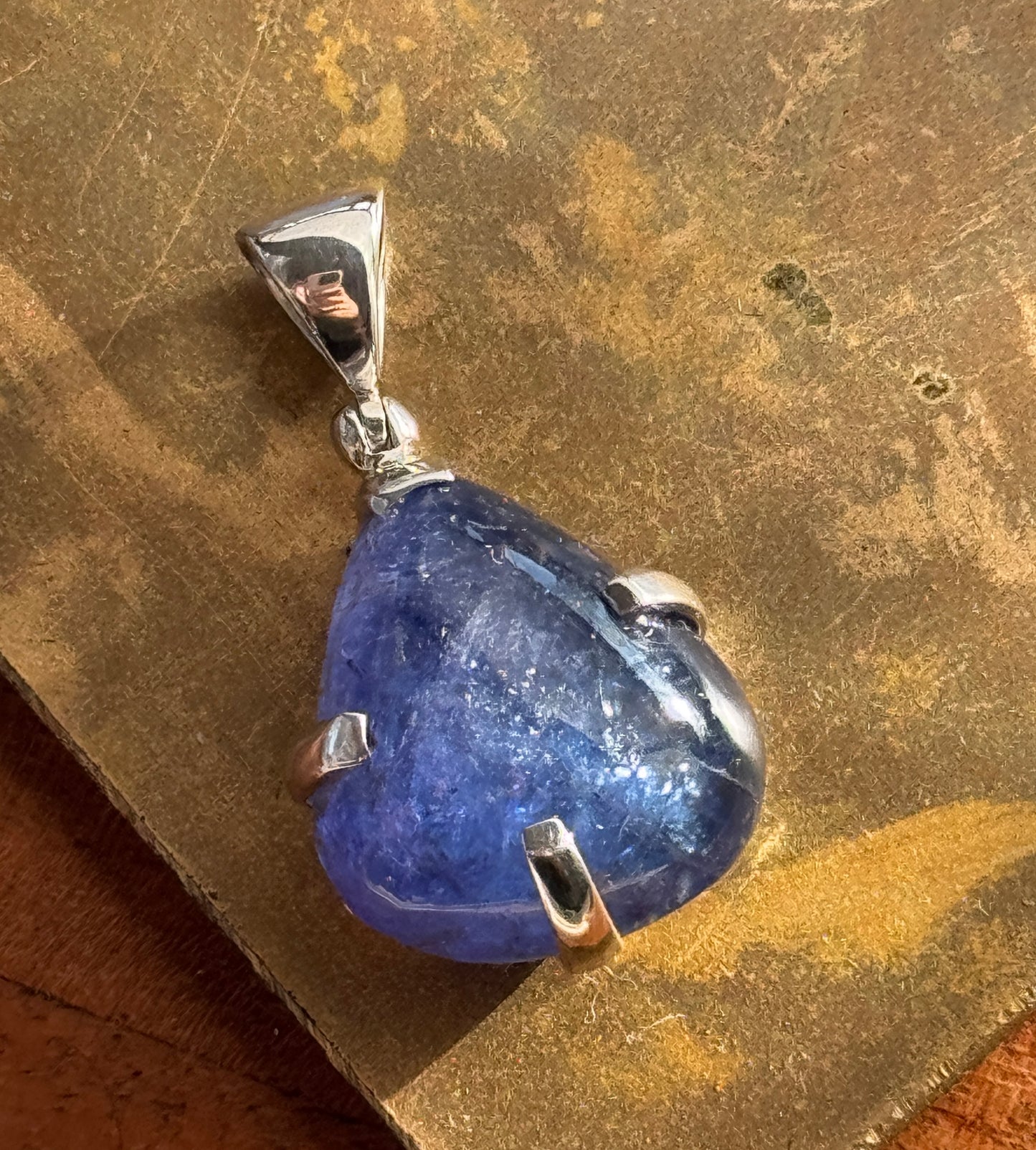 Natural Tanzanite Pendant – Sterling Silver