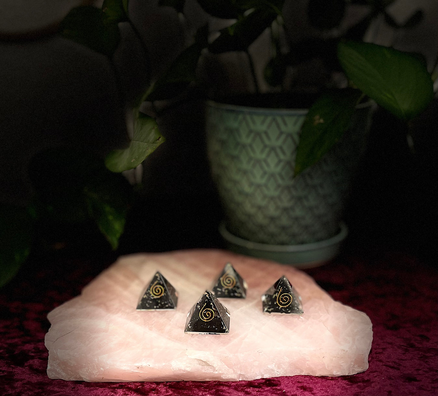 Mini Shungite Orgone Pyramid spiral