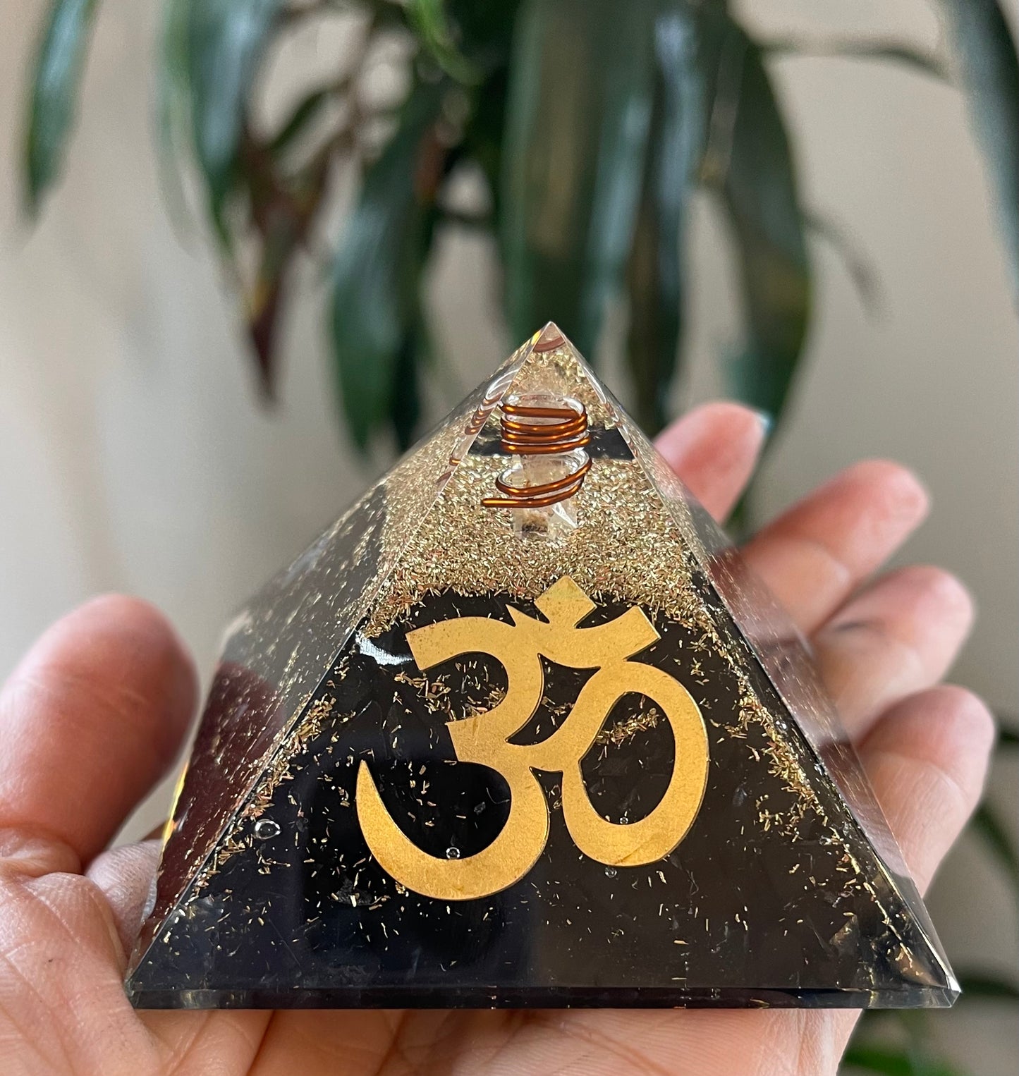 Shungite Orgone Om symbol