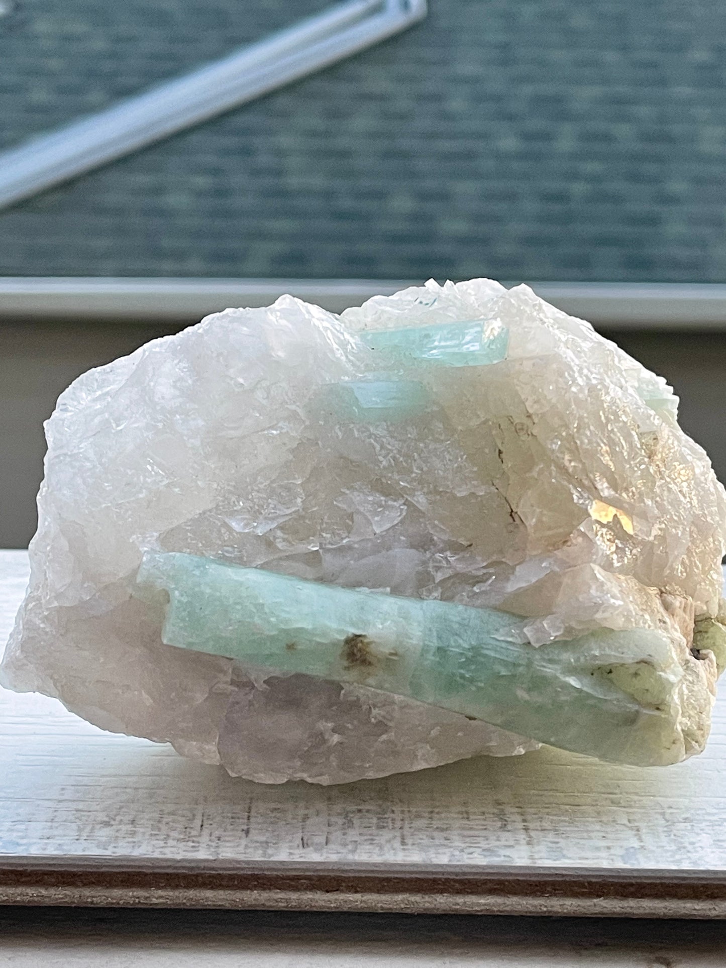 Aquamarine in Quartz