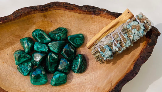 Malachite tumbled stone